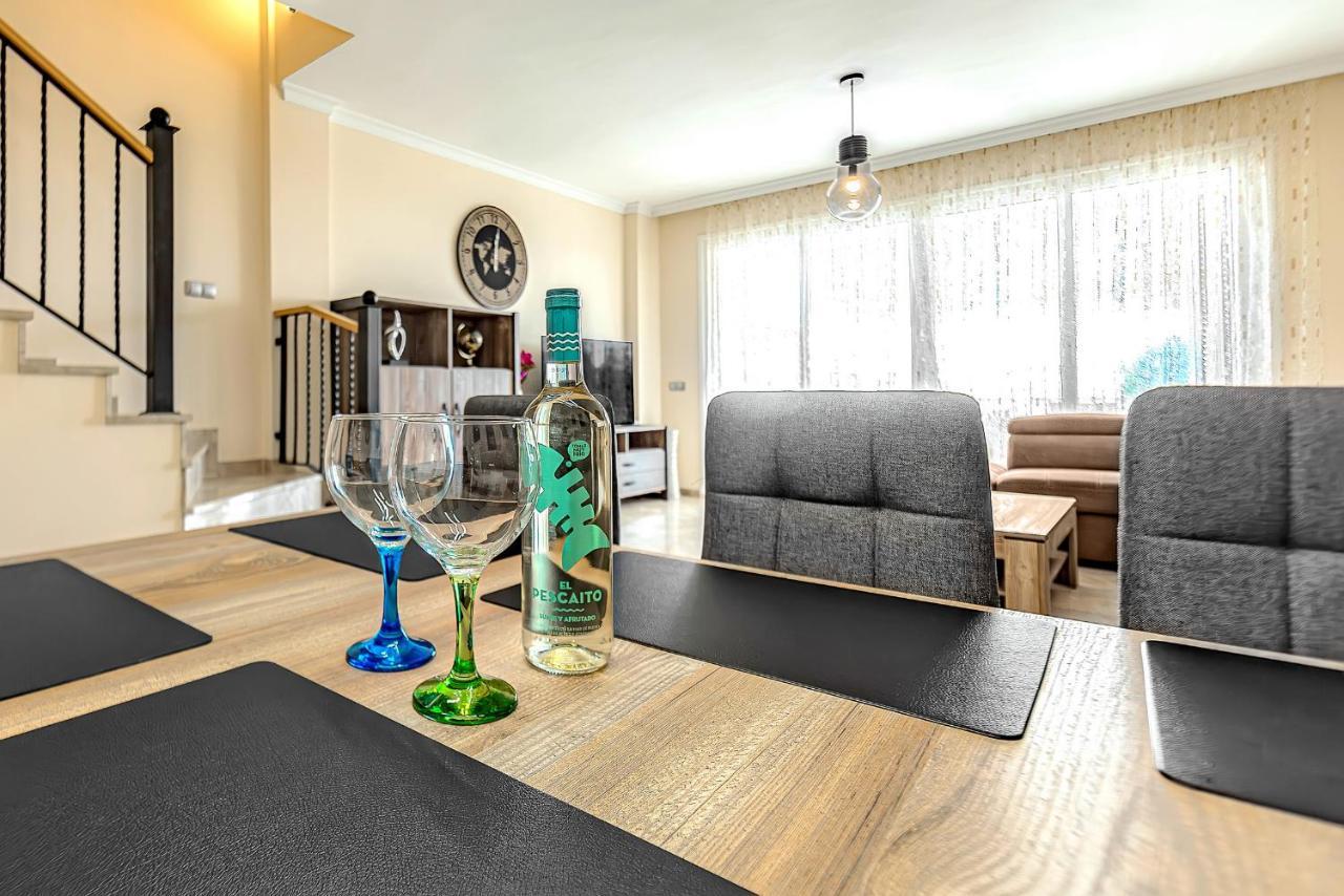 Spacious Ocean View Family Townhouse Puerto de Santiago  Bagian luar foto