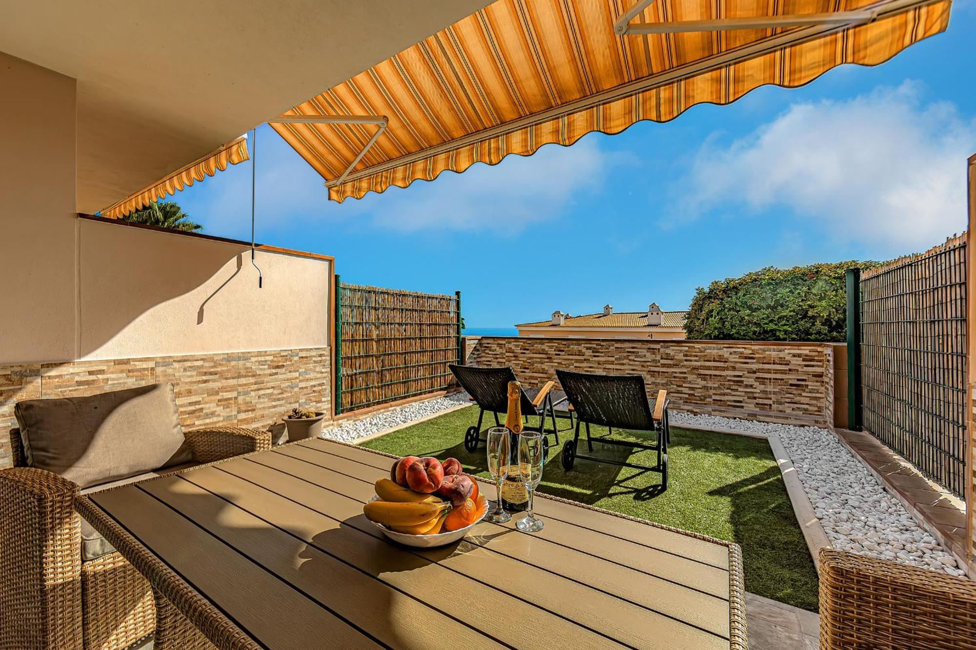 Spacious Ocean View Family Townhouse Puerto de Santiago  Bagian luar foto